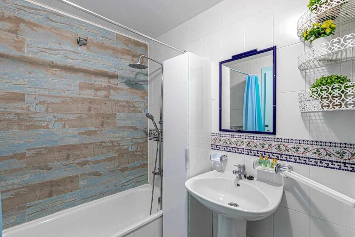 797 Holiday Rentals - Luminoso Piso Para 4 En Arroyo De La Miel Esterno foto